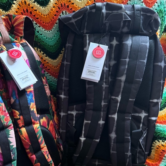 Herschel Little America “Tie Dye Check” 25L backpack - Picture 2 of 6